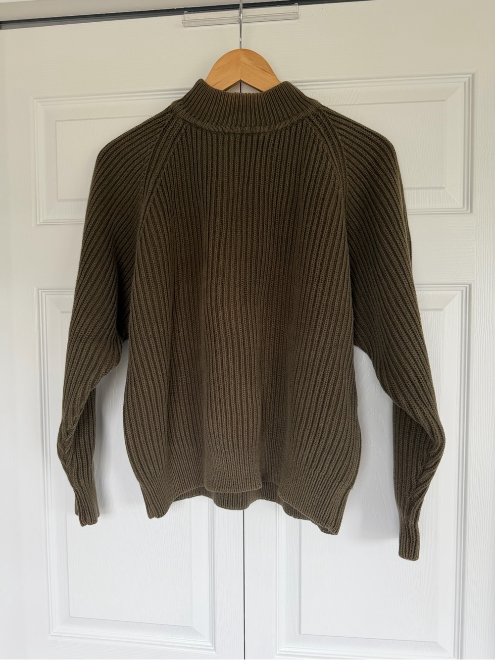Vintage Banana Republic Safari &Travel Clothing Co. 100% Cotton sweater - Med